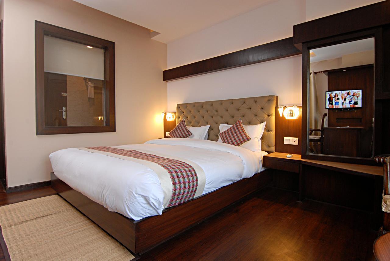Kathmandu Suite Home Exterior foto